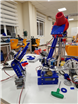 O echipă de elevi strânge bani pentru echiparea laboratoarelor de robotică din liceele românești