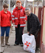 Fundația Internațională Carrefour, Carrefour România și Crucea Roșie au sprijinit cu alimente 15.800 de familii nevoiașe din 18 judete 